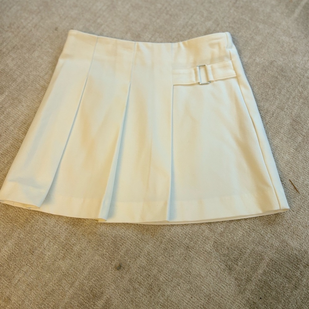 Zara Cream Pleated Skirt with Buckle